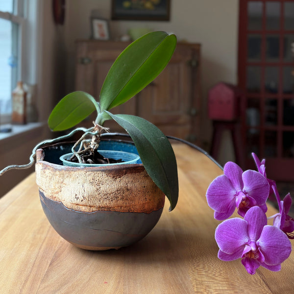 Stoneware Basket in Indigo #859